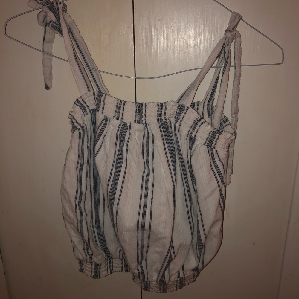 Super cute blue and white striped top!